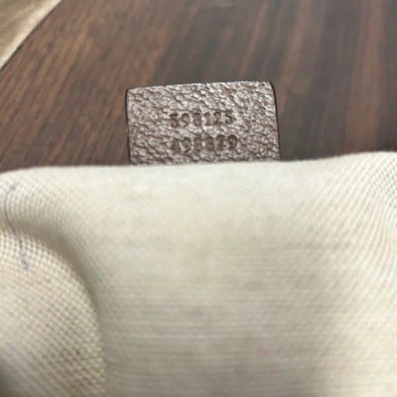 Gucci Beige and Brown Ophidia GG Shoulder Bag with Red and Green Stripe - Picture 14 of 16